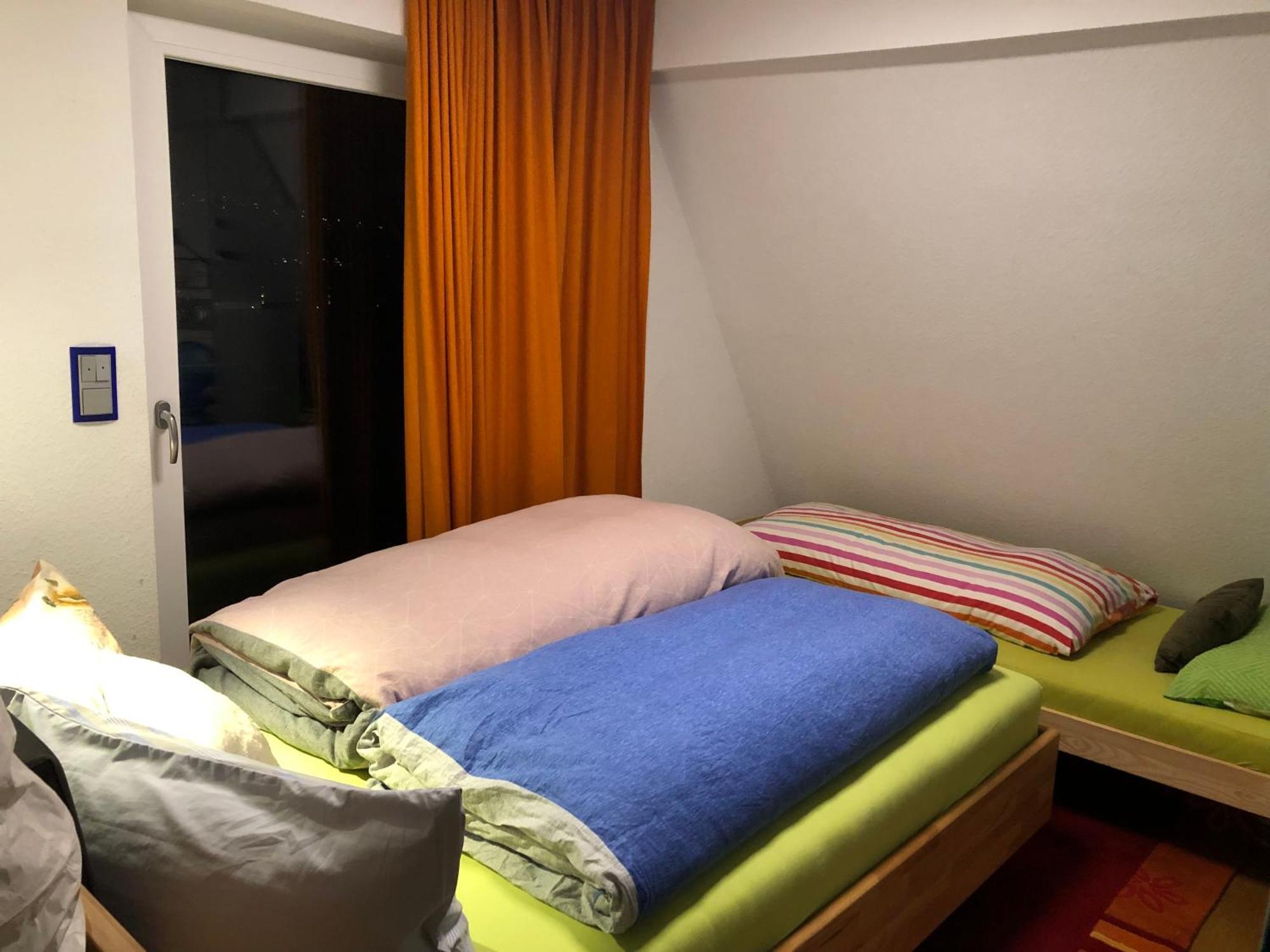 Aussichtszimmer Mit Modernem Glasbad Und Balkon Homestay *